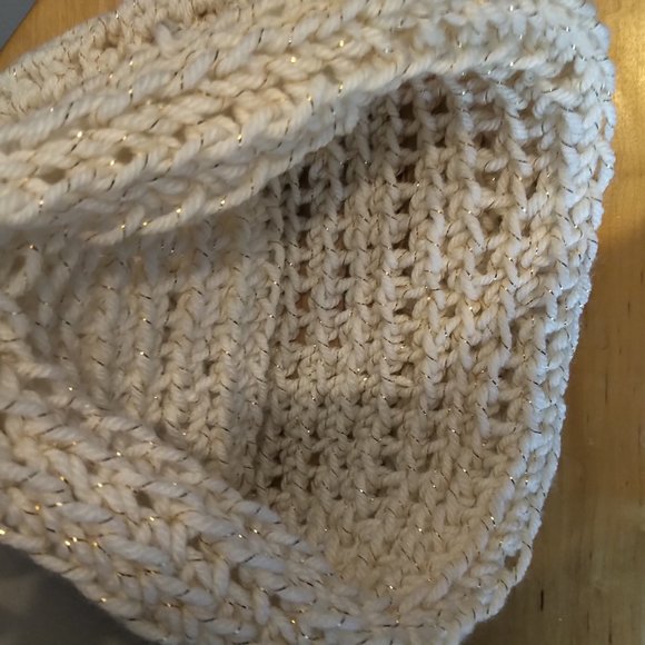 Crystal\'s Hand crocheted hat cream gilded thread ladies S-L main image 7